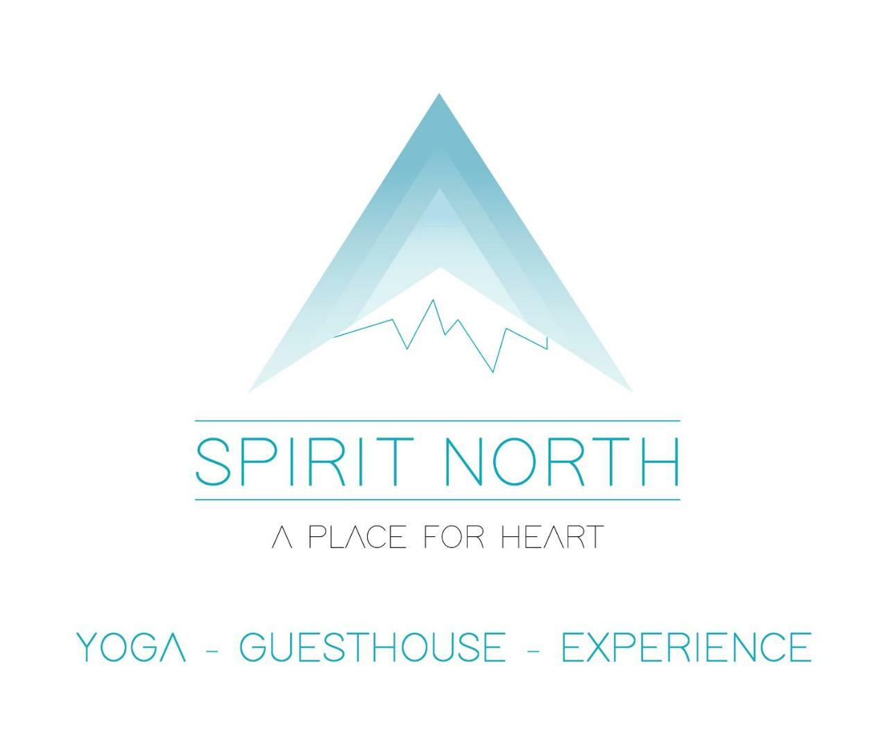 Spirit North Guesthouse ฮูซาวิก ภายนอก รูปภาพ